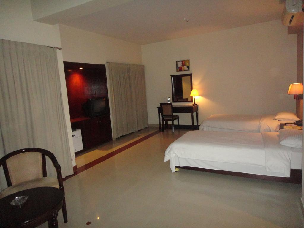 Nirvana Inn Sylhet Exteriör bild